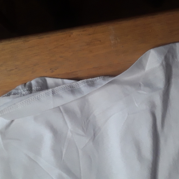 Brand new with tags trendy H&M city t shirt - Picture 11 of 17